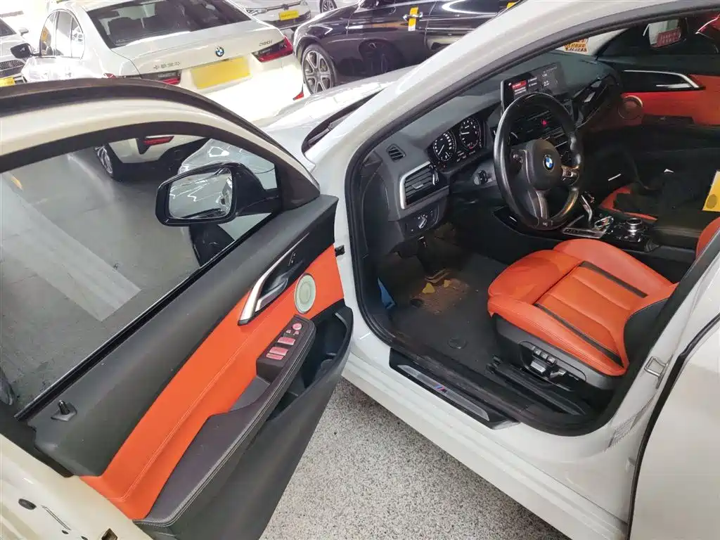 BMW 1 Series 2023 125i M Sport Shadow Edition фото 16