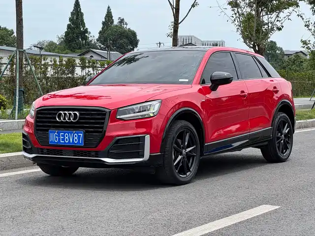 Audi Q2L 2020