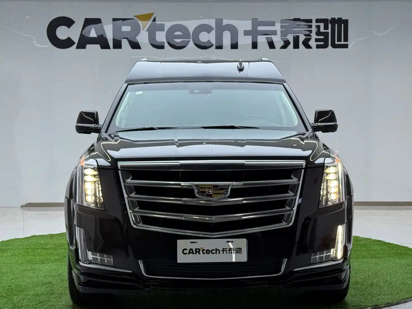 Cadillac Escalade 2017 6.2L ESV Platinum Extended фото 6