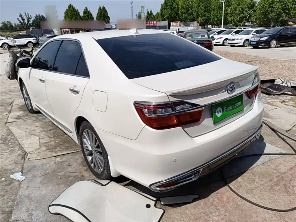 Toyota Camry 2016 2.5G 10th Anniversary Luxury Navigation Edition фото 5