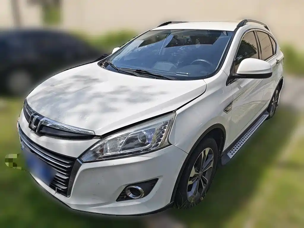 Фото 1 - Luxgen U6 SUV
