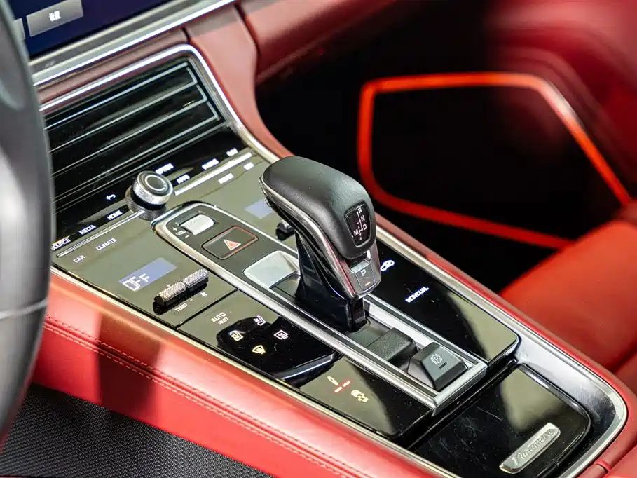 PORSCHE PANAMERA NEW ENERGY
