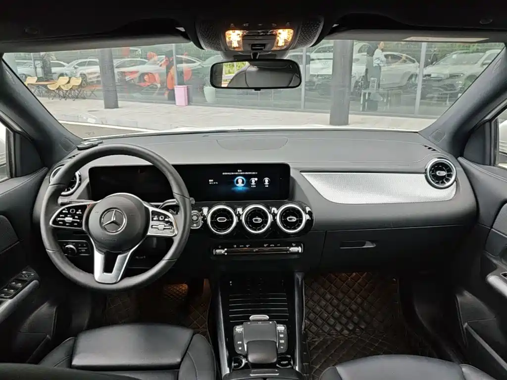 Mercedes-Benz GLA 2023 2023 GLA 200