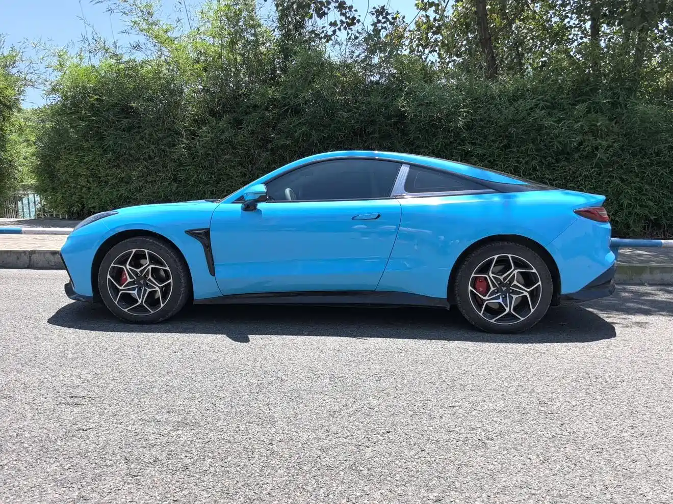 Nezha Auto Nezha GT 2023 2023 580 AWD