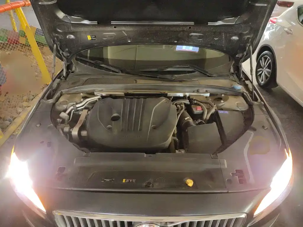 Фото 16 - Volvo S90