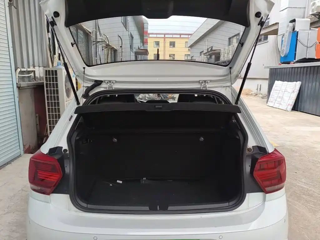 Photo 19 - Volkswagen Polo
