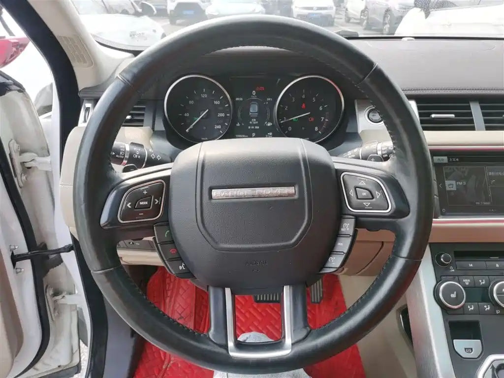 Land Rover Range Rover Evoque 2016 2.0T SE ZhiYao фото 5
