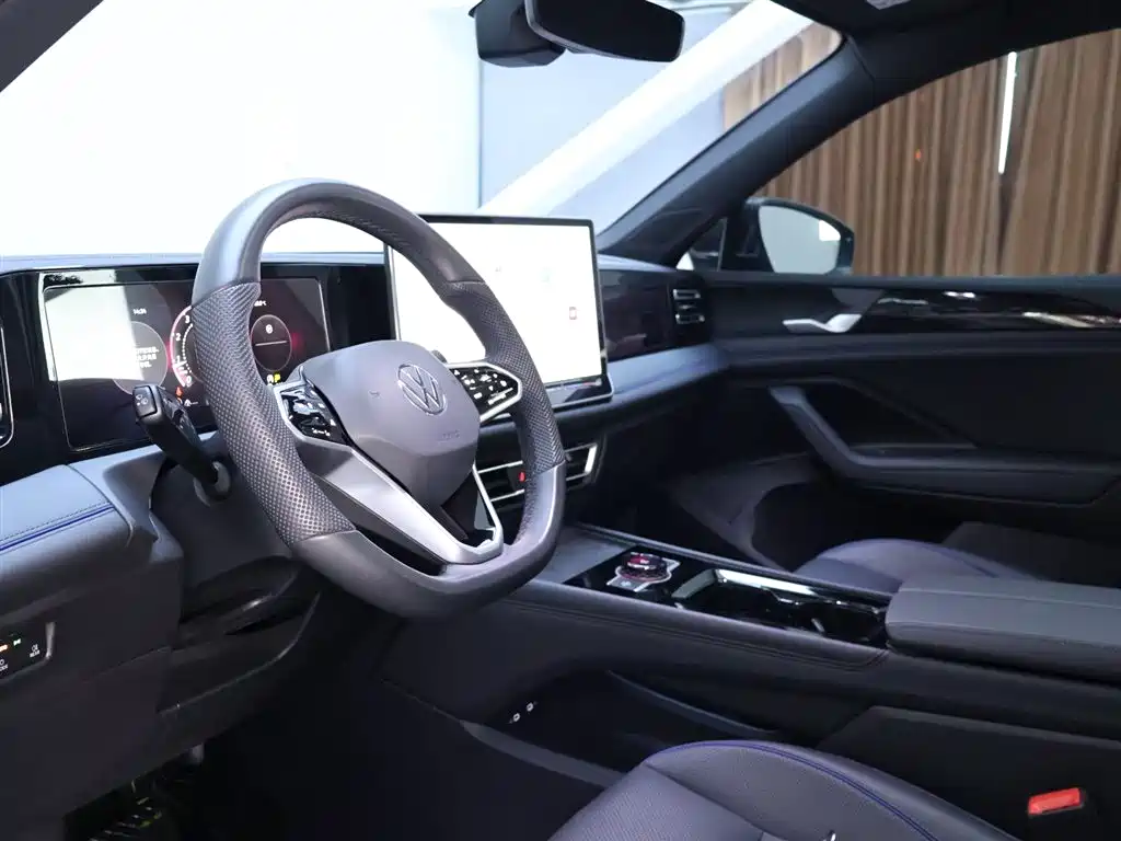 Volkswagen Tiguan L 2024 PRO 330TSI 2WD Intelligent Leader Edition фото 11