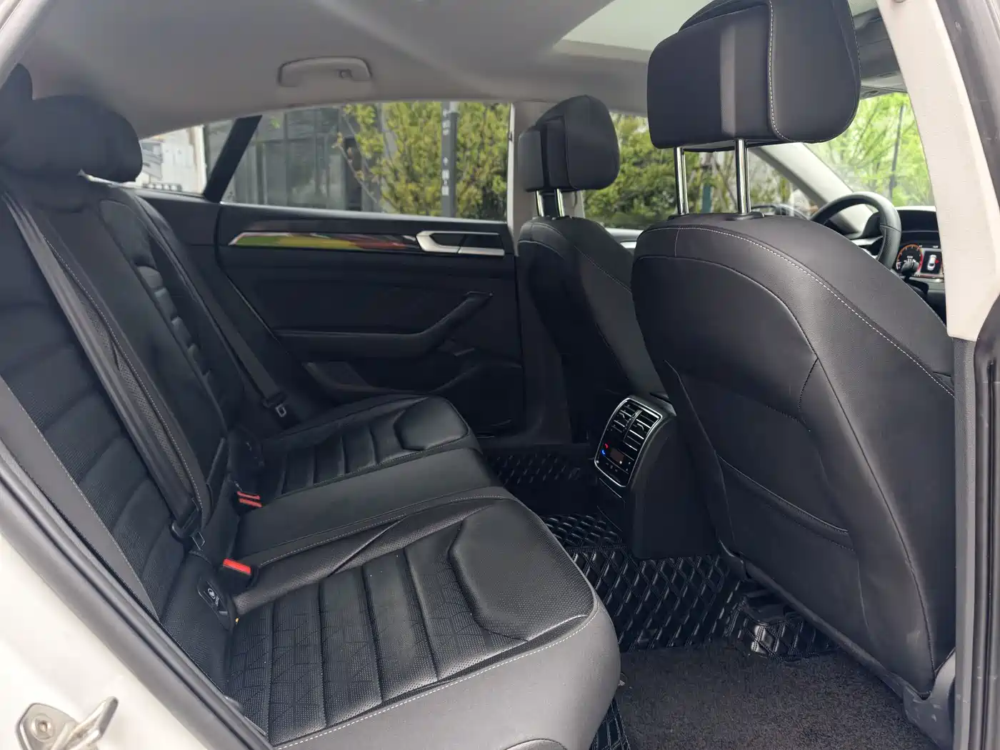 Volkswagen FAW-Volkswagen CC 2024 380TSI Eye-catching Edition фото 17