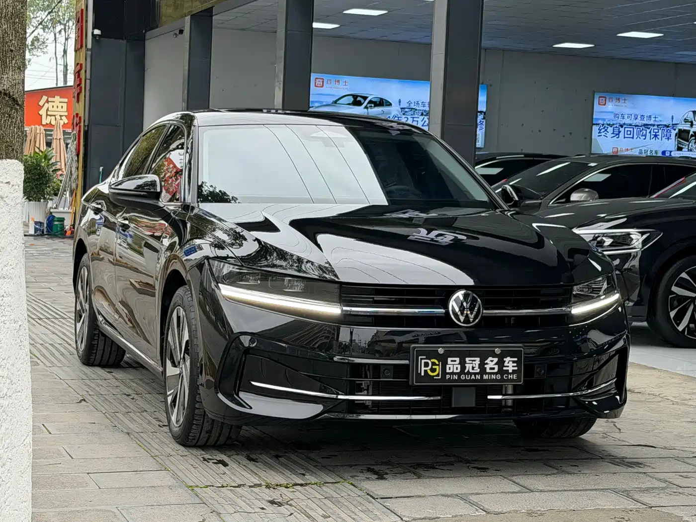 Volkswagen Magotan 2024 300TSI DSG Premium Edition (Eye-catching Package) фото 3