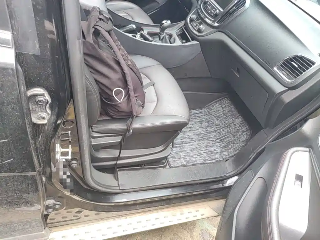 Фото 9 - Baojun 560