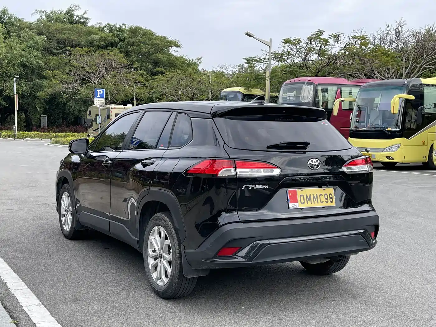 Toyota Frontlander 2024 2.0L CVT Luxury Edition фото 11