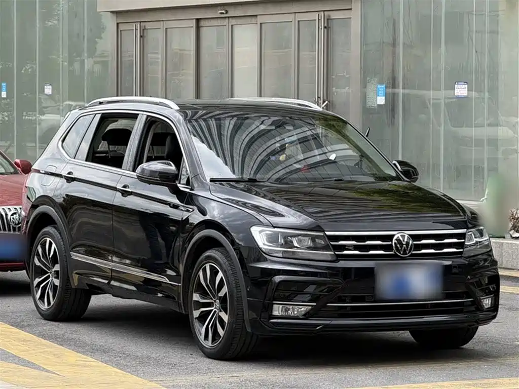 Volkswagen Tiguan L 2021 330TSI Automatic 2WD R-Line Premium фото 24