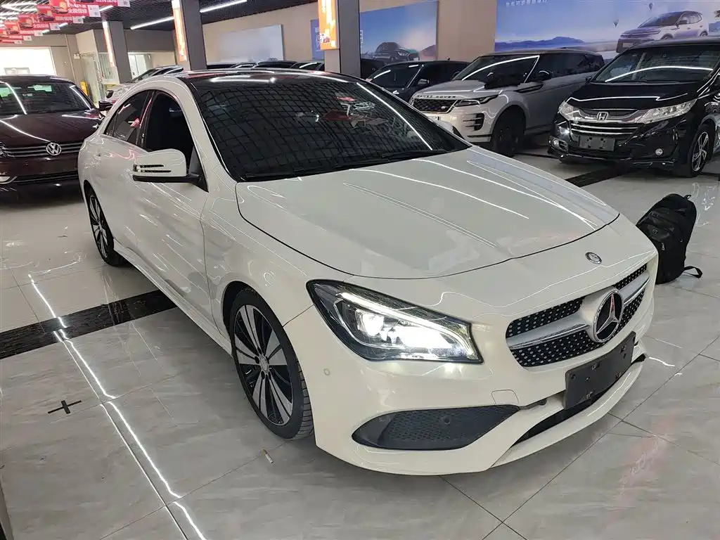 Mercedes-Benz CLA (Import) 2017 CLA 200 Fashion фото 4