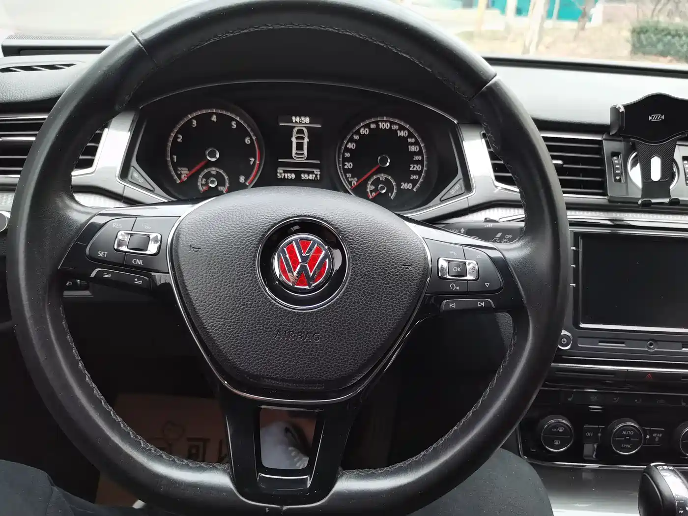 Volkswagen Passat 2017 330TSI DSG Prestige фото 10