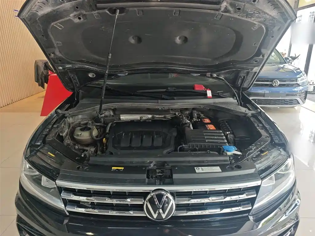 Volkswagen Tiguan L 2021 330TSI Automatic 2WD R-Line Premium фото 11