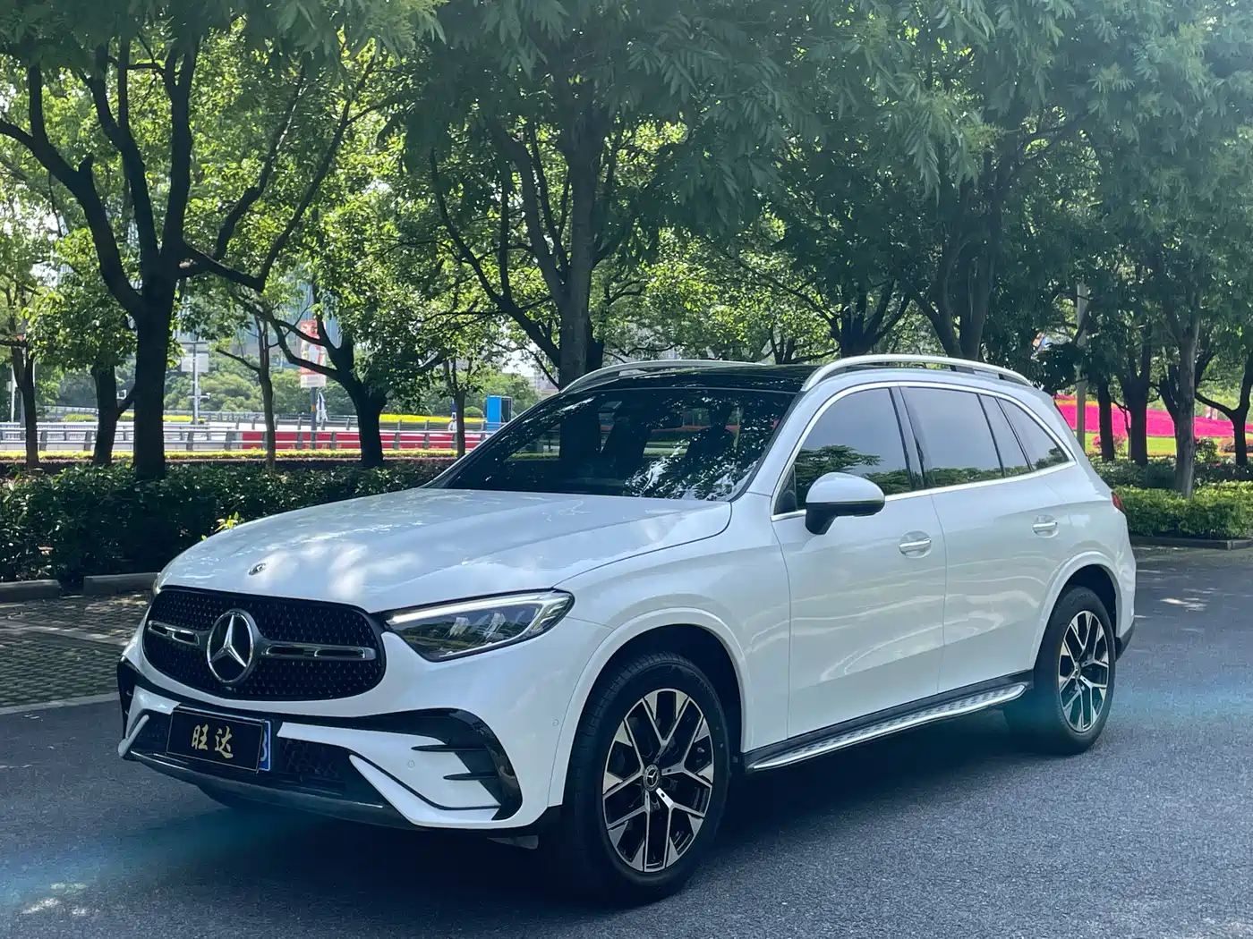 Mercedes-Benz GLC 2023 Facelift GLC 260 L 4MATIC Luxury 5-Seater
