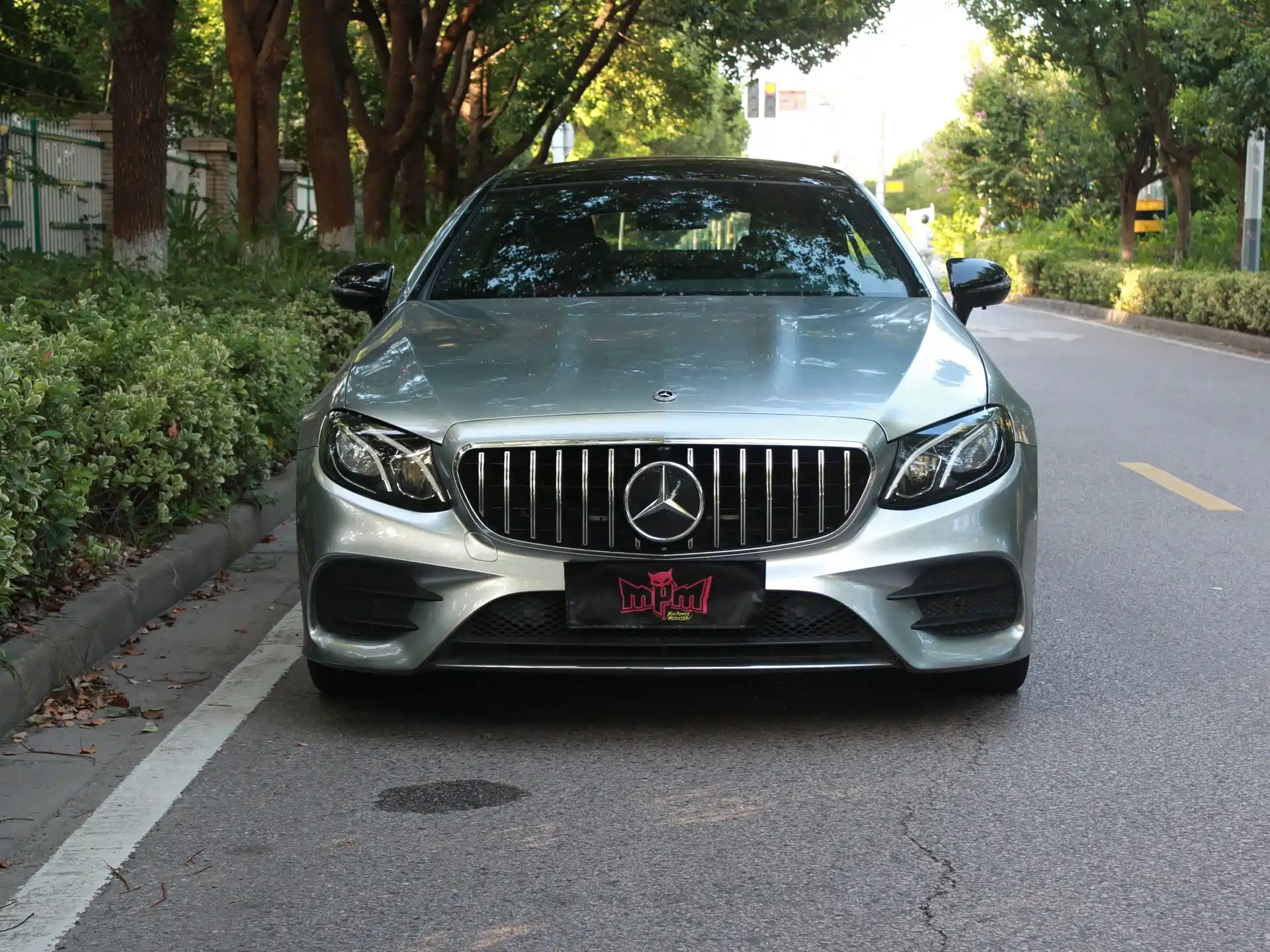 Фото 2 - Mercedes-Benz E-Class (Import)