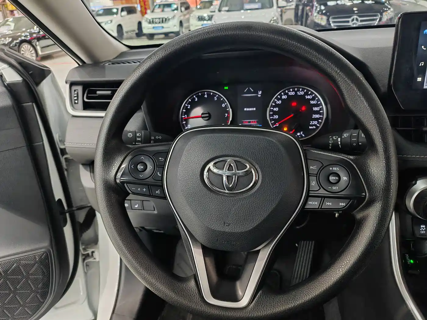 Toyota RAV4 Rongfang 2024 2.0L CVT FWD Urban Edition фото 7