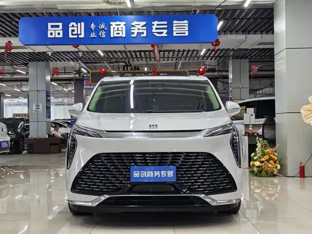 Buick Century 2023 2.0T 6-Seat World Edition — фото 2