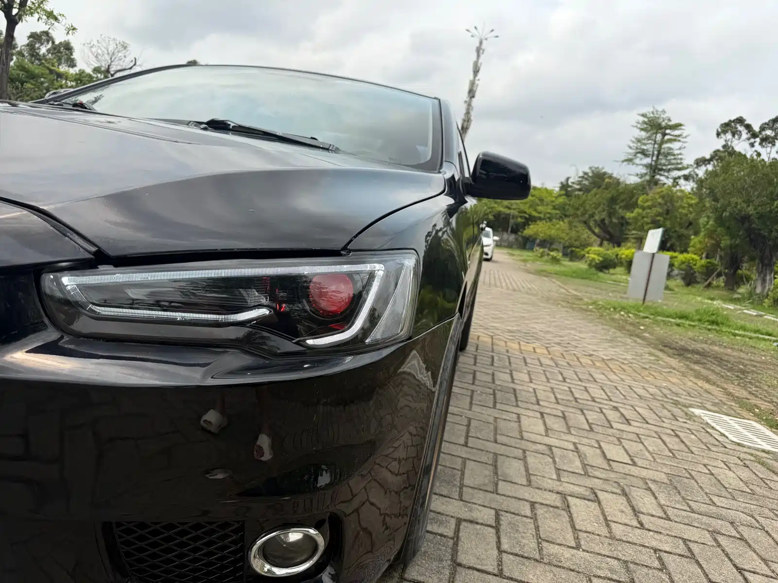 صورة 9 - Mitsubishi Lancer EX