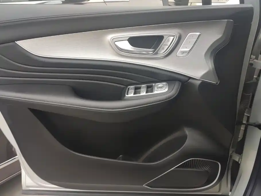 Фото 7 - Roewe RX5 MAX