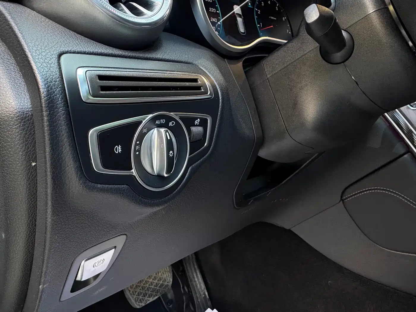 Mercedes-Benz GLC 2020 Facelift GLC 300 L 4MATIC Dynamic фото 19