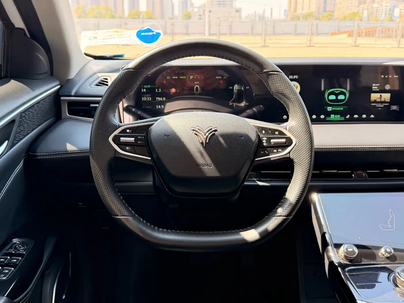 NEZHA AUTOMOBILE NEZHA U
