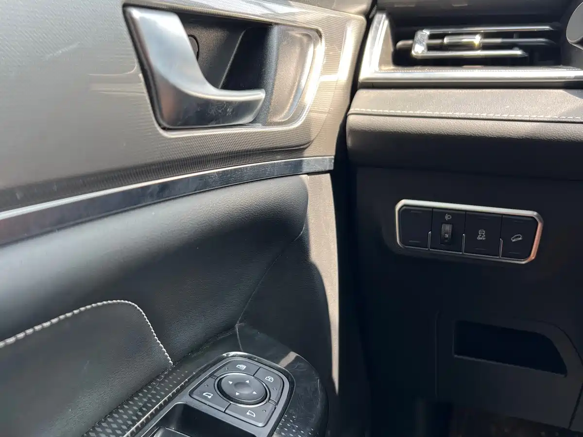 Haval M6 2023 2021 PLUS 1.5T DCT Elite Smart Connect