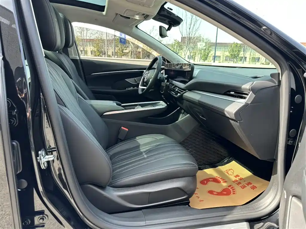 Buick LaCrosse 2023 Avenir Edition фото 18