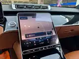 Photo 16 - Mercedes-Benz S-Class