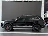 Фото 4 - Volkswagen Touareg
