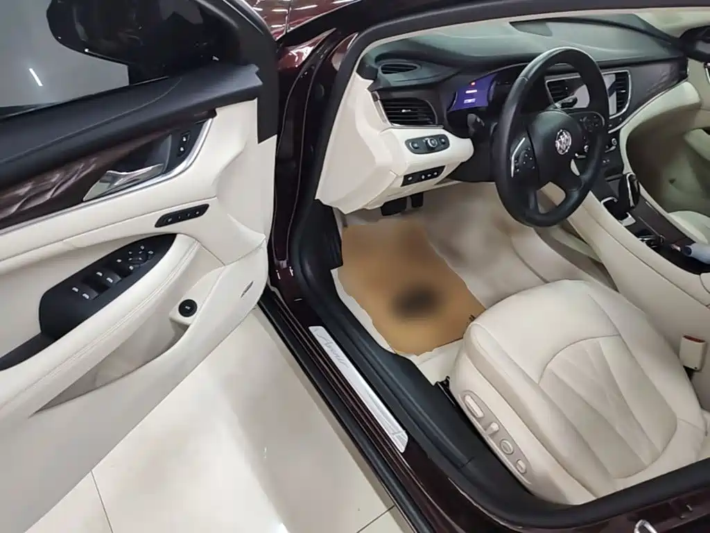 BUICK LACROSSE