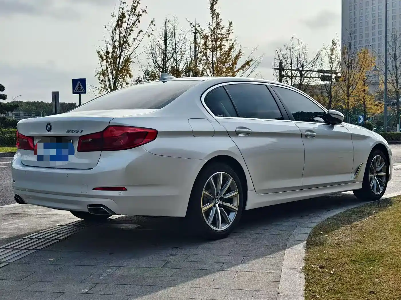 BMW 5 Series 2018 528Li Launch Special Edition фото 4