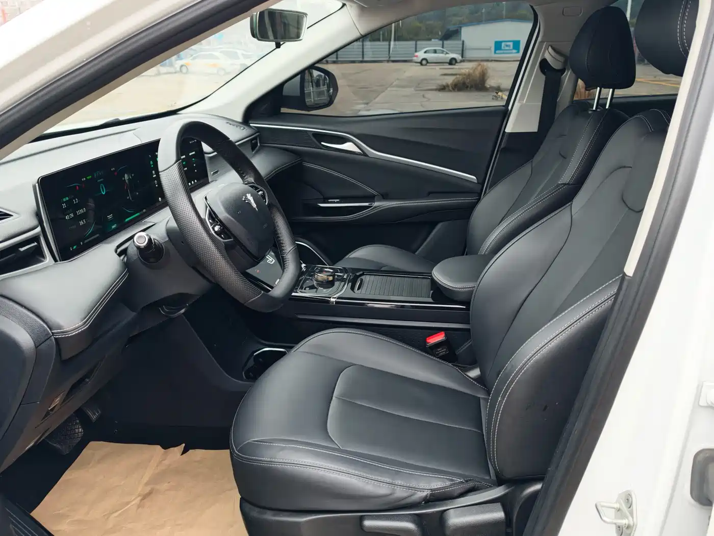 NEZHA AUTOMOBILE NEZHA U
