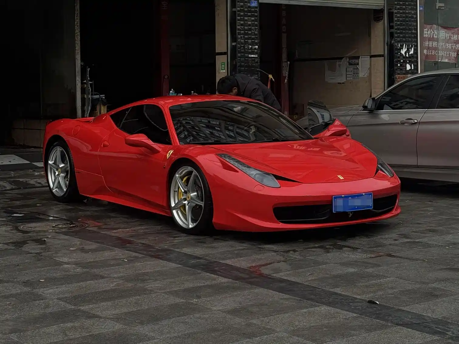 Фото 2 - Ferrari 458