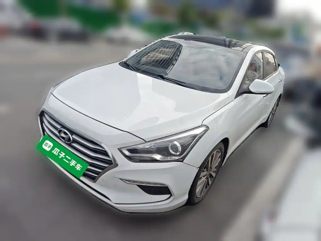 Photo 1 - Hyundai Mistra