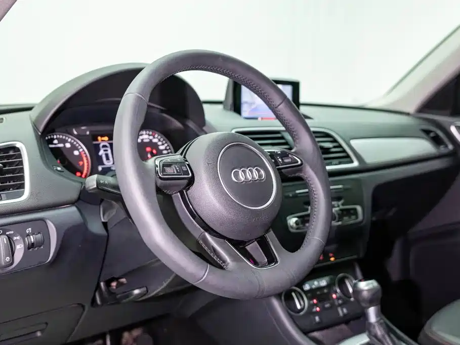 Фото 7 - Audi Q3
