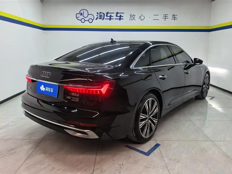 Audi A6L 2025 45 TFSI quattro Premium Sport фото 3