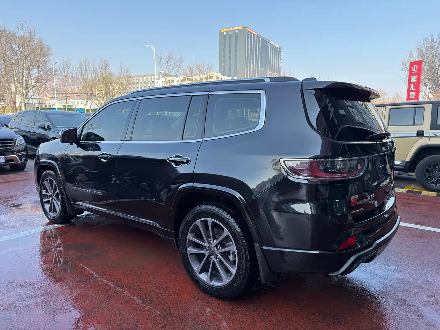 JEEP GRAND COMMANDER