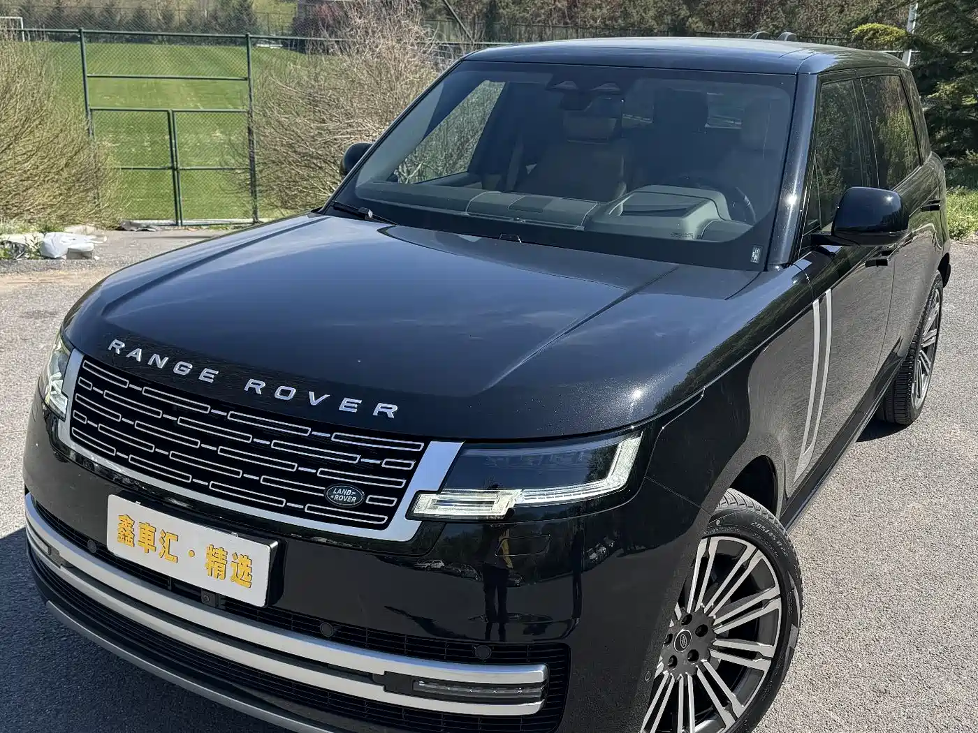 Land Rover Range Rover 2024 3.0 L6 400PS Genesis Extended фото 9