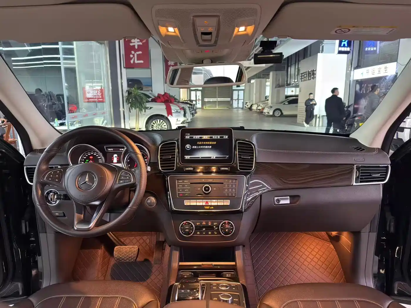 Mercedes-Benz GLS 2019 GLS 400 4MATIC Dynamic Collector's Edition фото 4