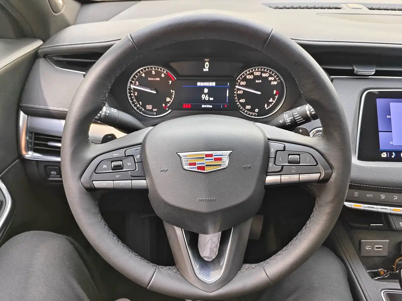 CADILLAC XT4