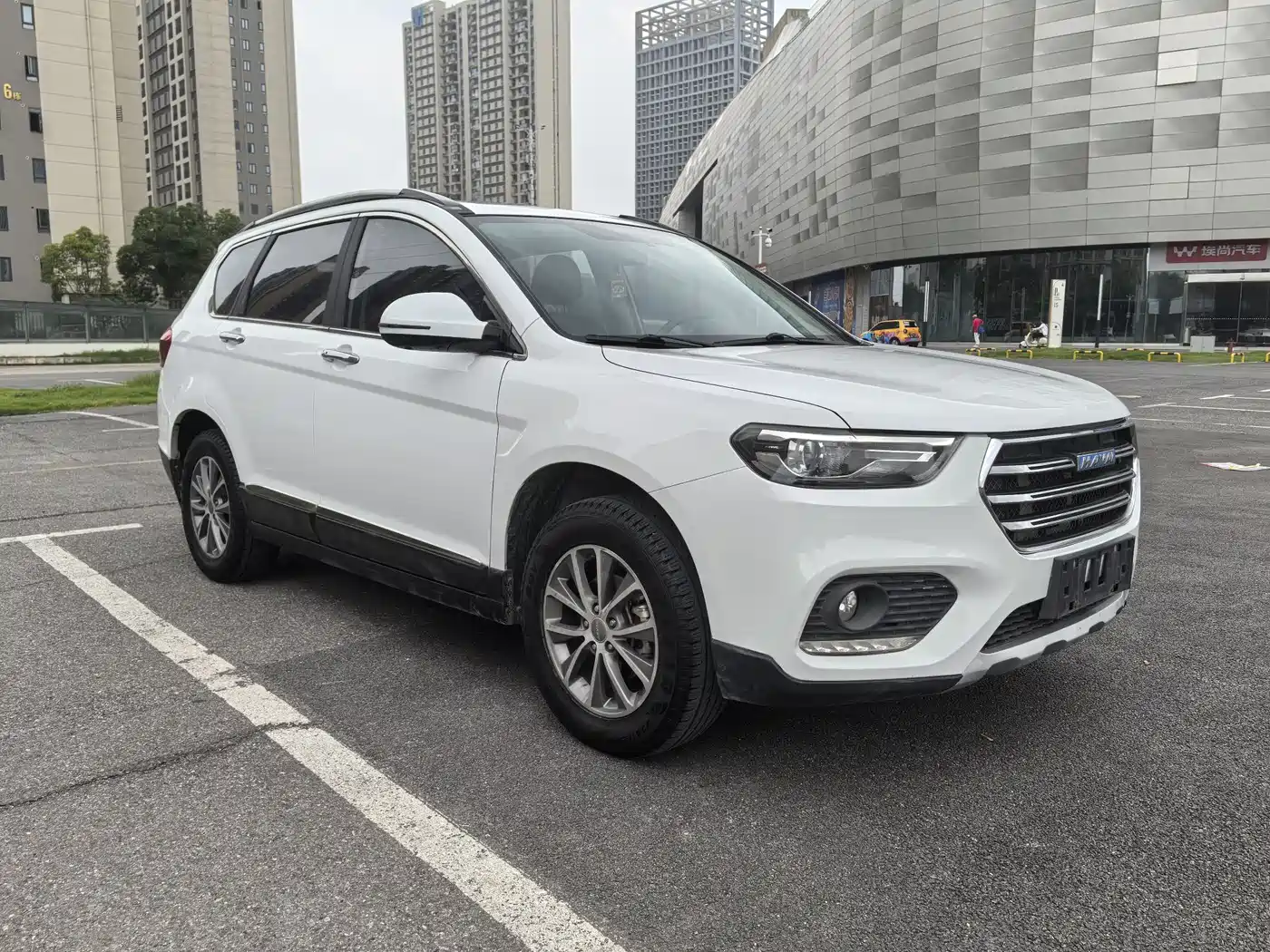 Photo 8 - Haval H6