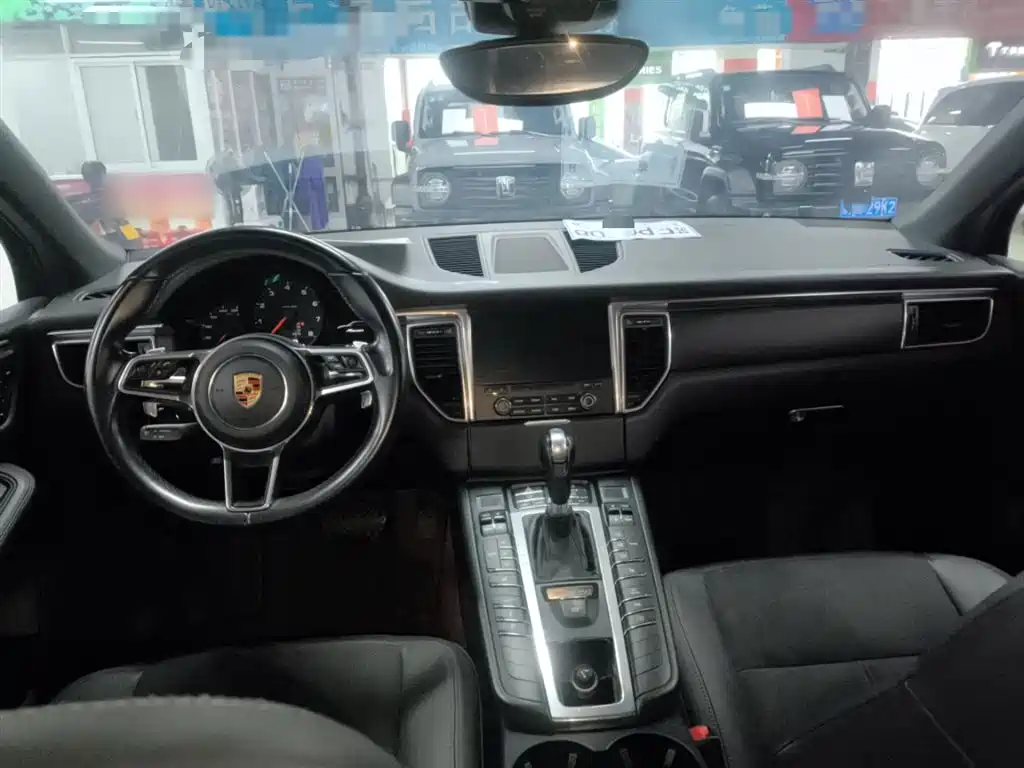 Porsche Macan 2017 Macan 2.0T фото 6