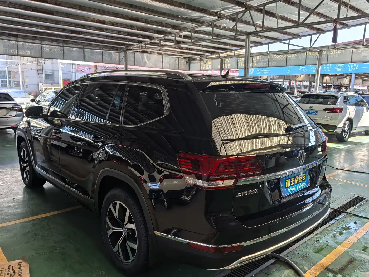 Volkswagen Teramont 2020 380TSI 4WD Luxury Edition China VI фото 4
