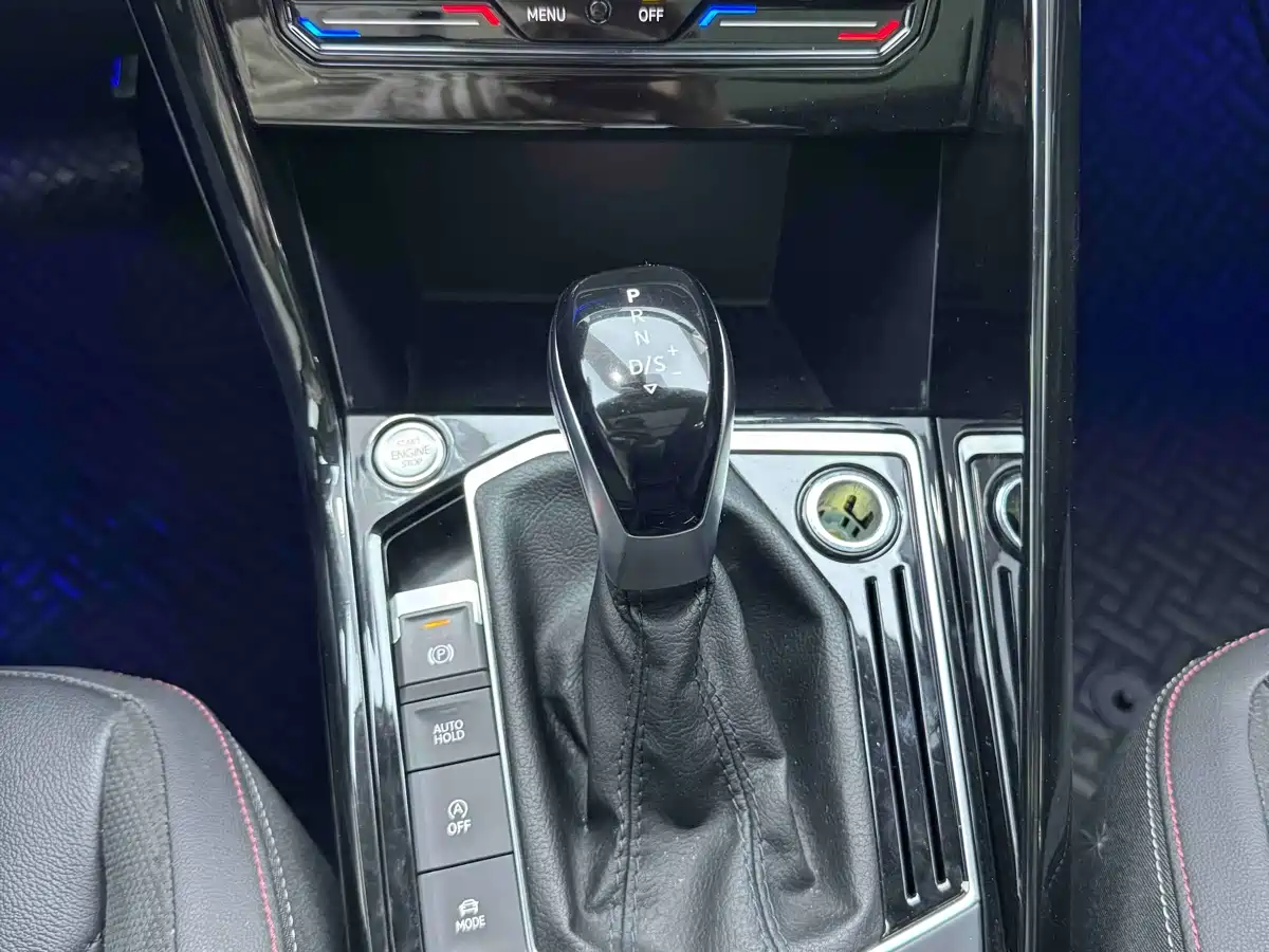Volkswagen Tayron 2022 280TSI 2WD Luxury Smart Connect Edition фото 12