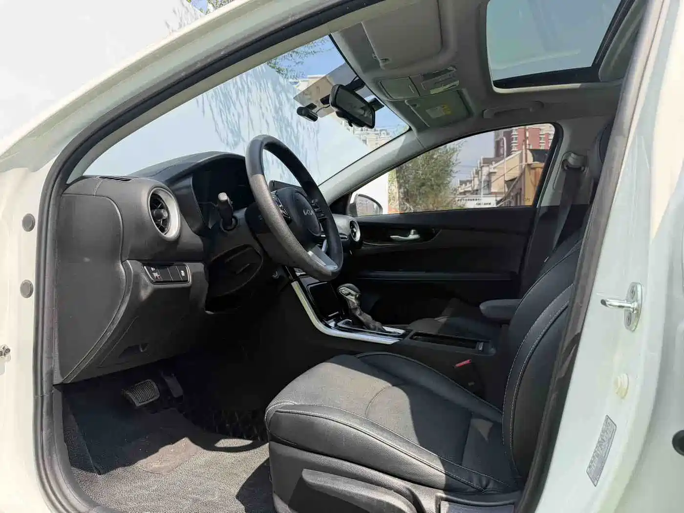 Kia K3 2021 1.5L CVT Fashion Edition фото 4