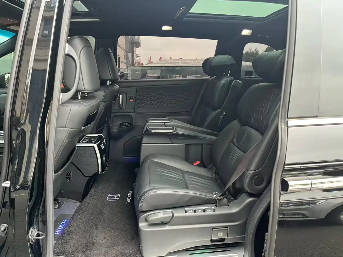 Honda Elysion 2024 2024 2.0L e:HEV Luxury Edition