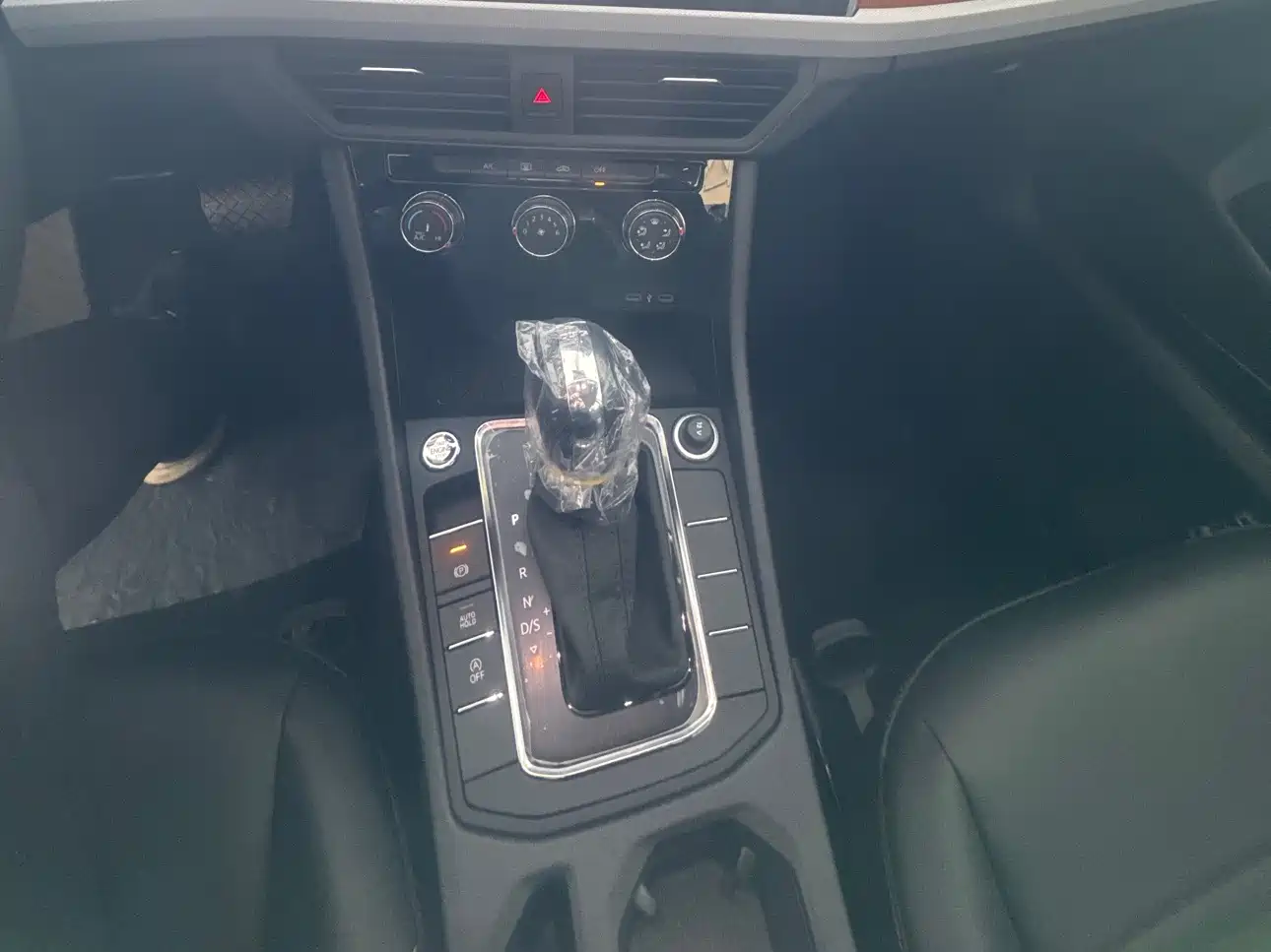 Volkswagen Bora 2026 200TSI DSG Navigation Edition фото 13